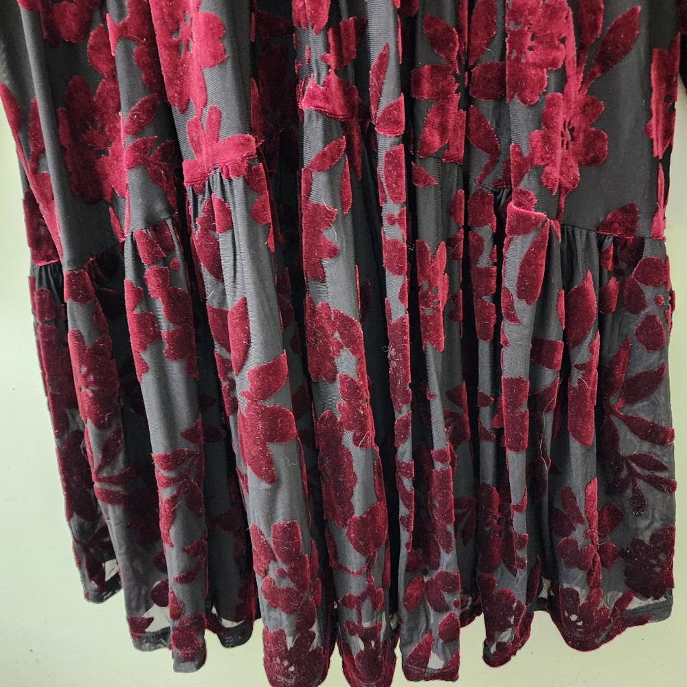 Taylor Black & Red Velvet Burnout Tiered Dress 16 Whimsigoth Witchy Dark Fairy - Picture 5 of 12